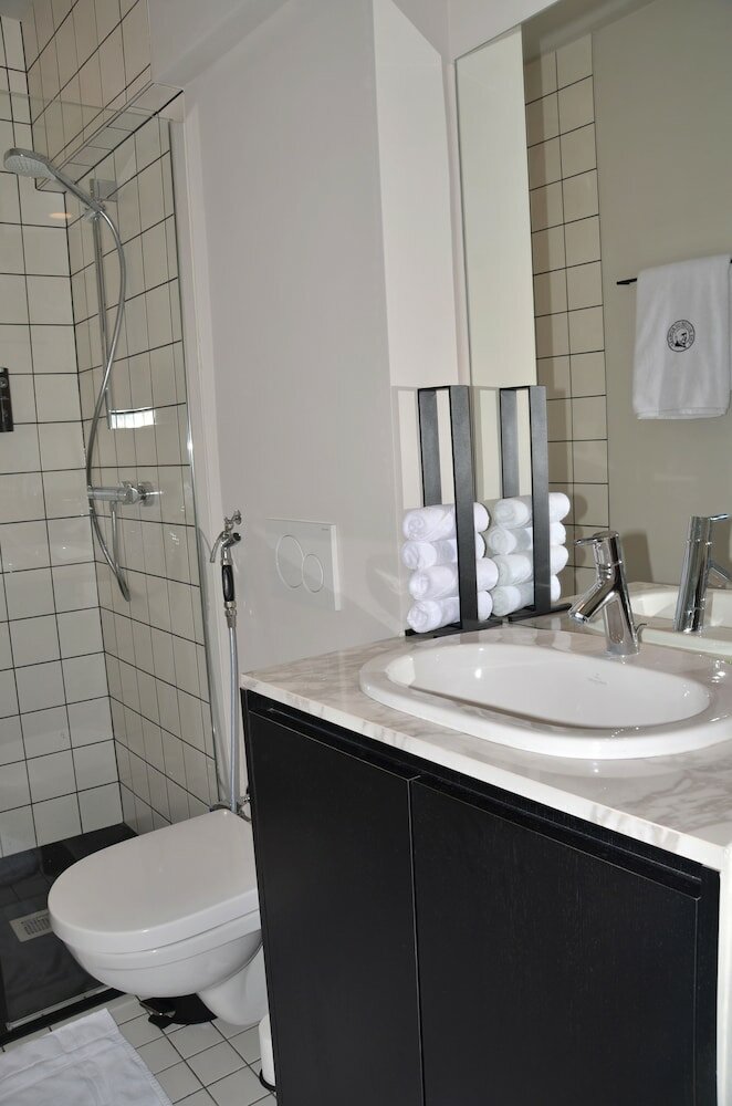 Фото The House of Edward