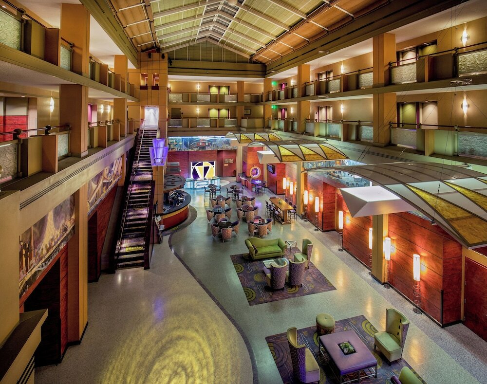 Фото Pier 5 Hotel Baltimore, Curio Collection by Hilton