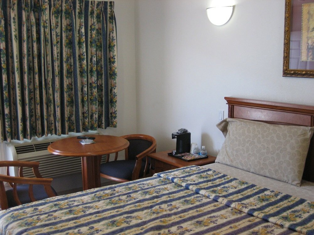 Фото Tower Motel Long Beach