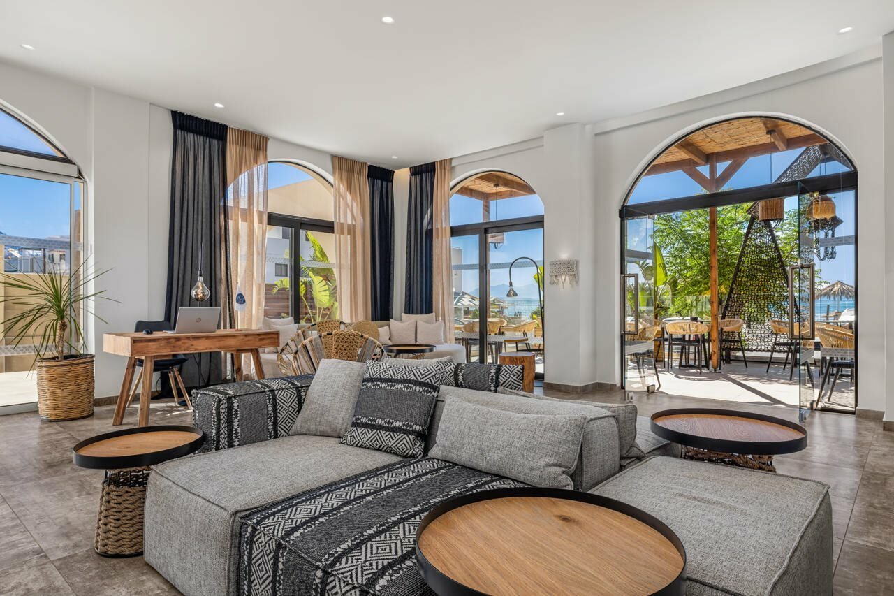 Фото Cabana Blu Hotel & Suites