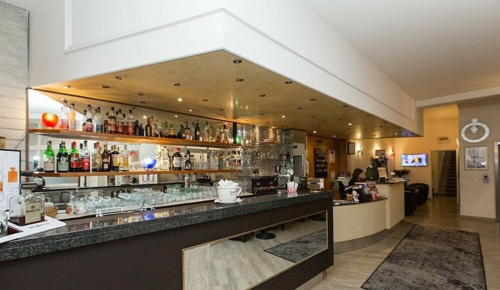 Фото Hotel Corona