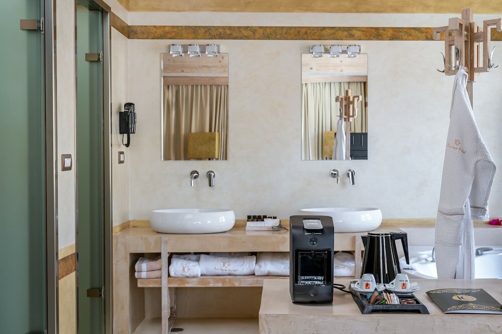 Фото 10gr Hotel and Wine Bar - Adults Only