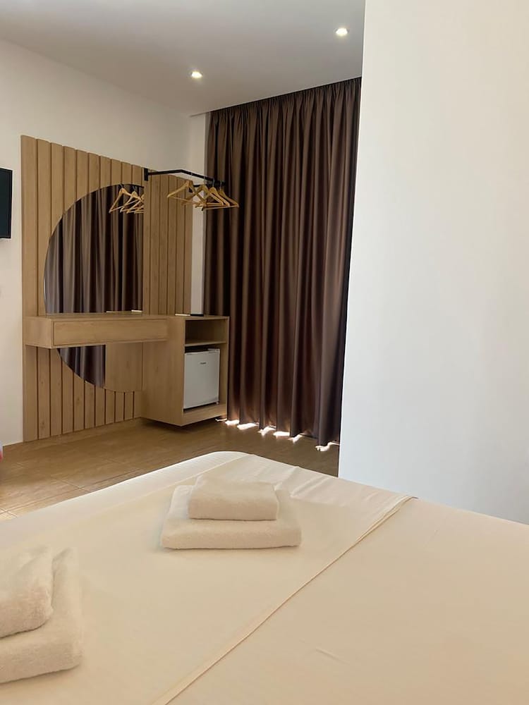 Фото Hotel Kuburi