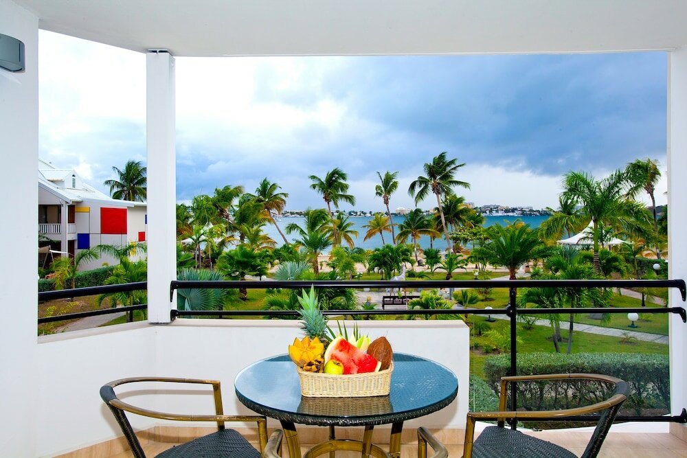 Фото Hommage Hotel & Residences