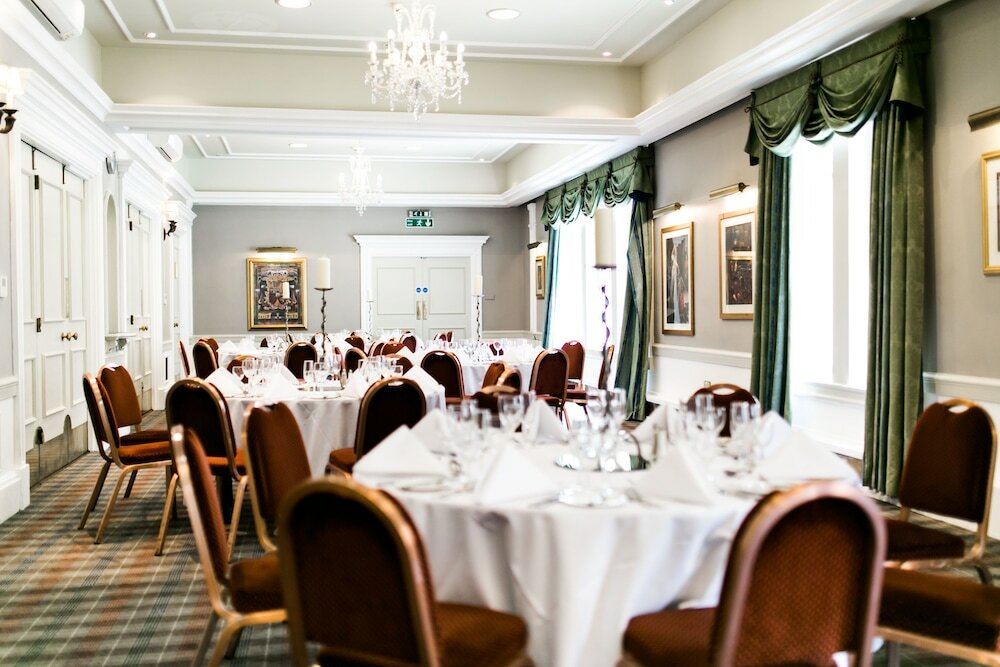 Фото The Angel Hotel