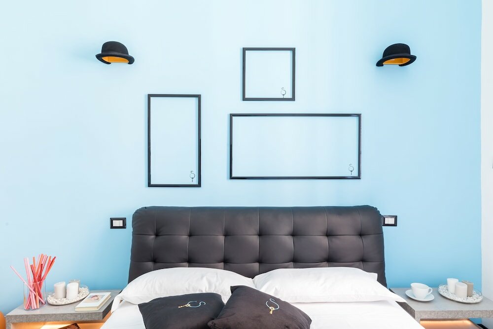 Фото A World Aparts - 32 Modena