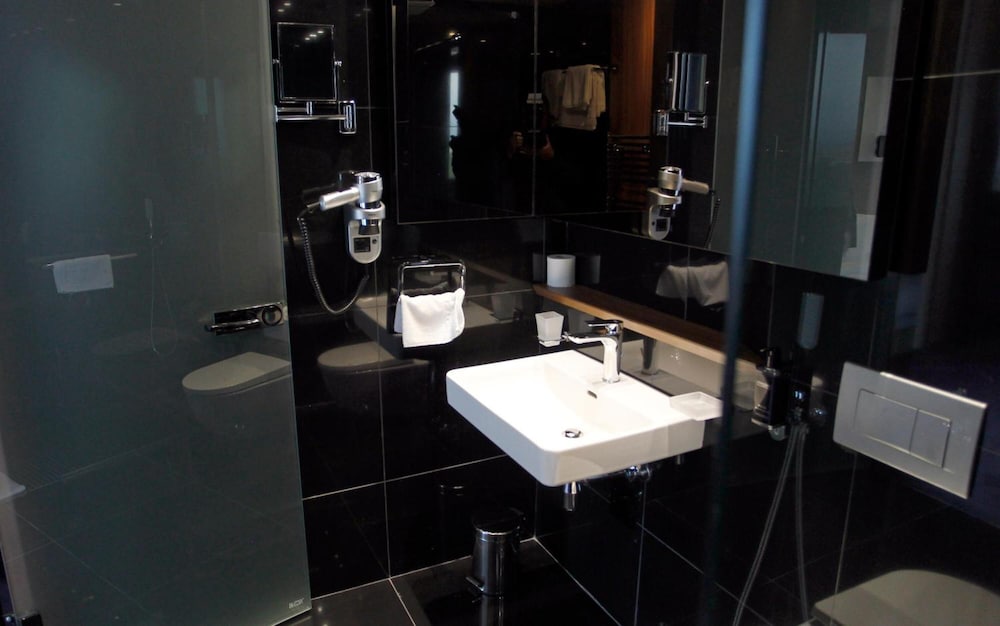 Фото Ambasador Hotel