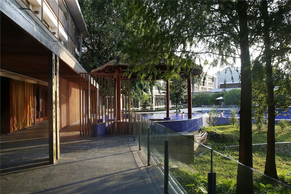 Фото Baiyun Lakeside Hotel