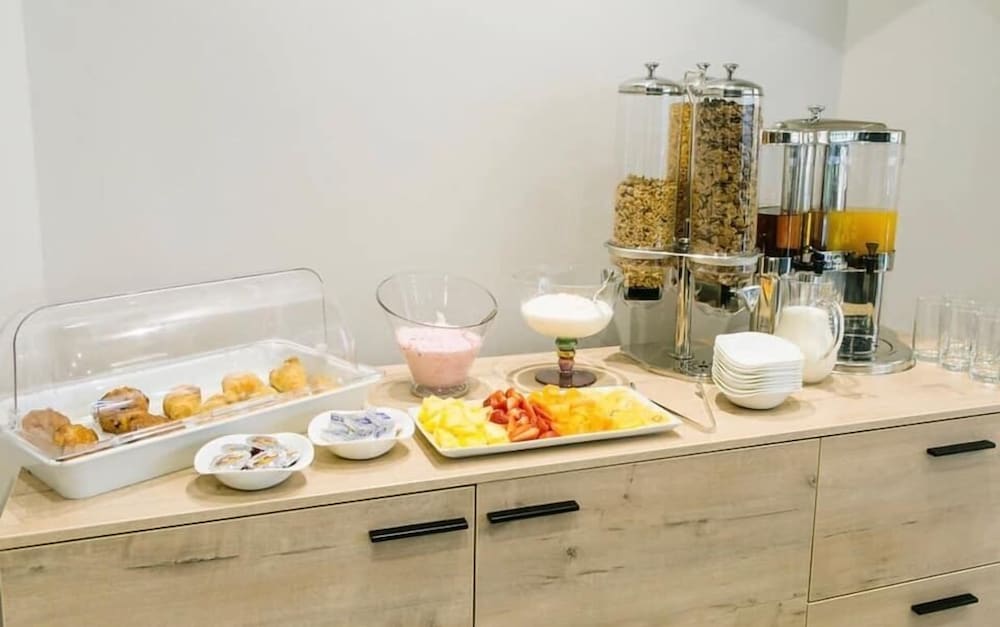 Фото 30 on Whites Guesthouse