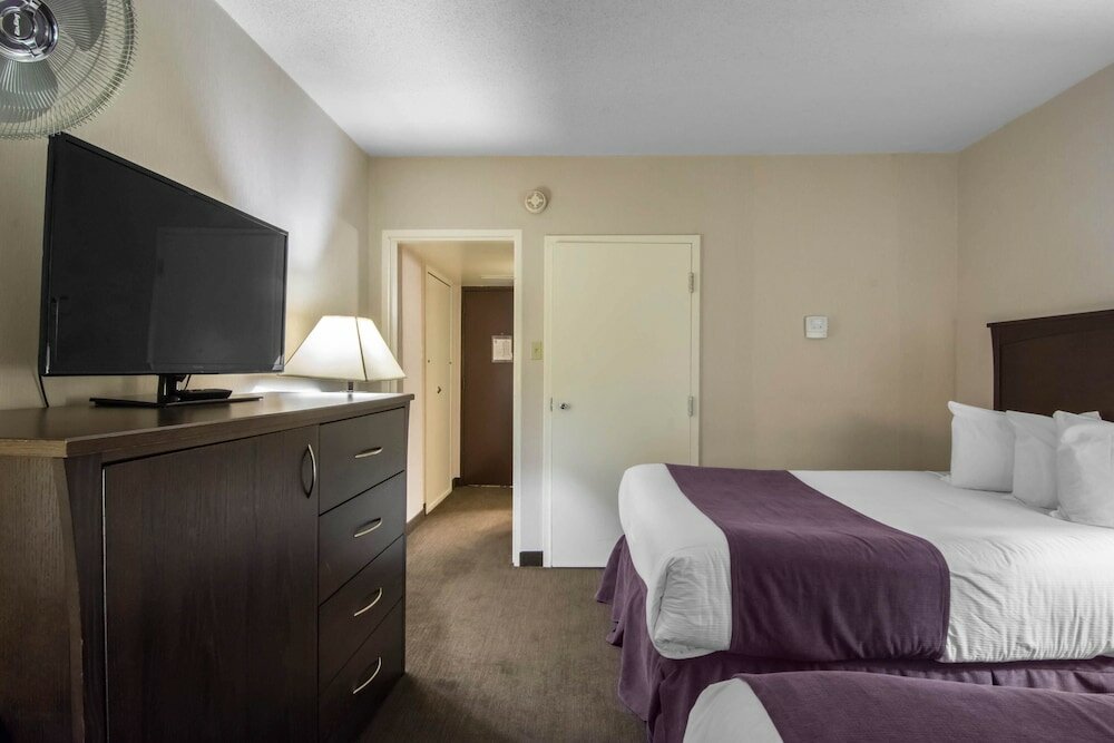 Фото Quality Inn & Suites Yellowknife