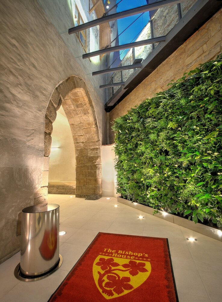 Фото Bishop's House