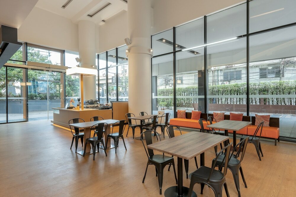 Фото Vic3 Bangkok Hotel