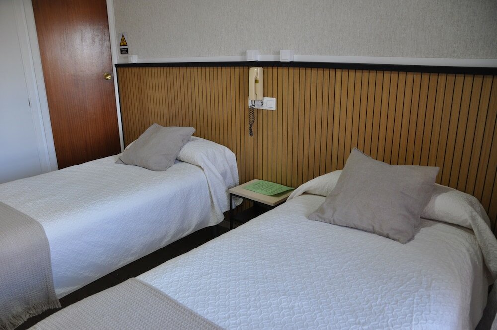 Фото Hostal Ramón y Cajal