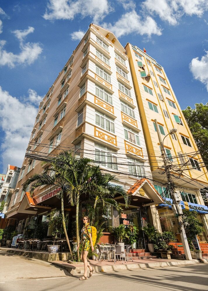 Фото отеля 1