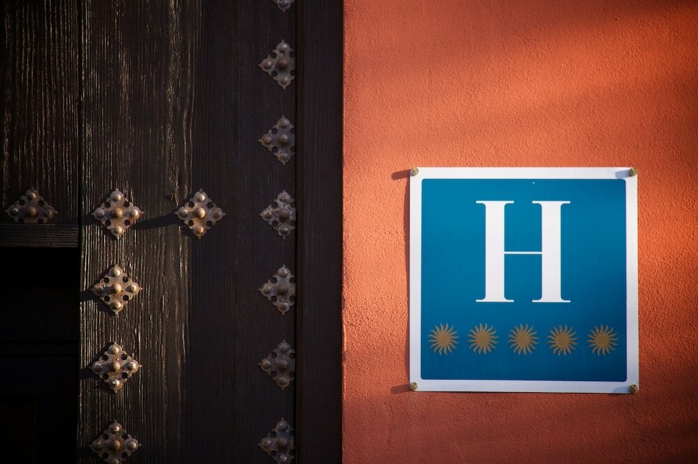 Фото Eugenia de Montijo, Autograph Collection