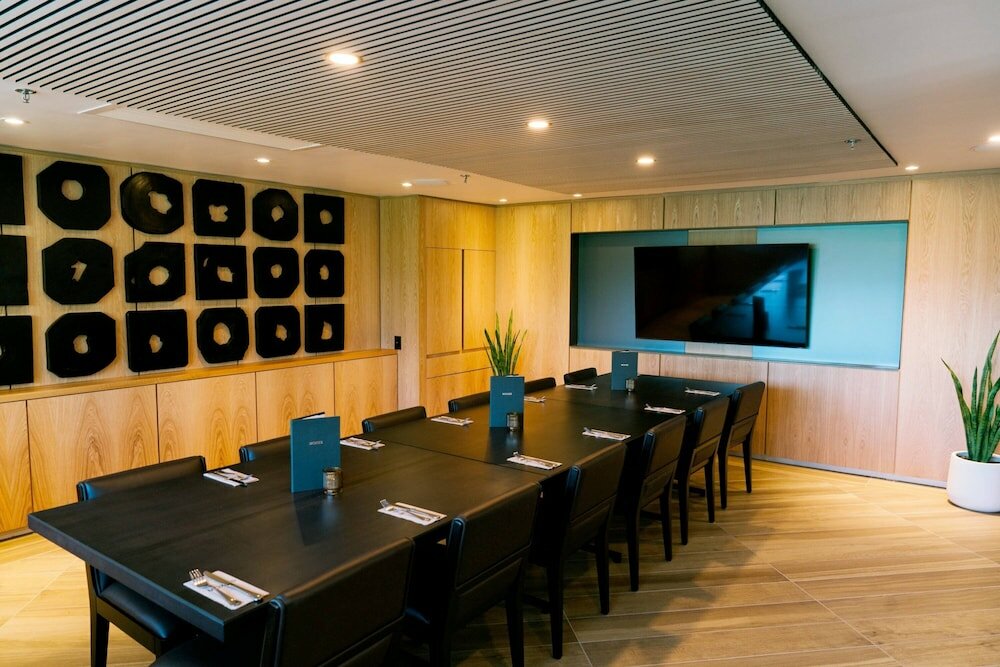 Фото Sandman Hotel Vancouver Downtown