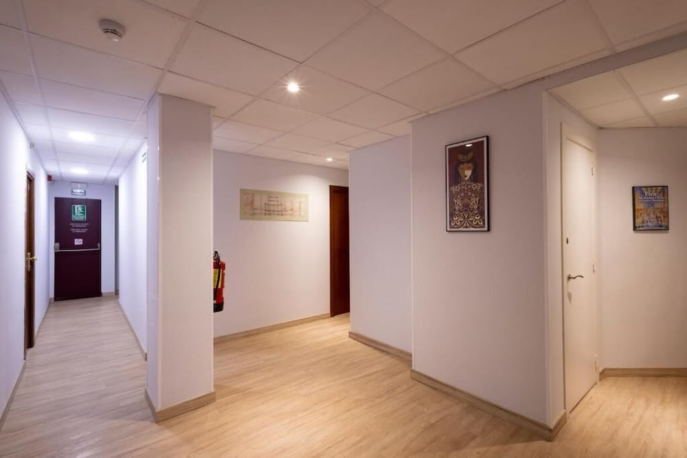 Фото Hostal Sans