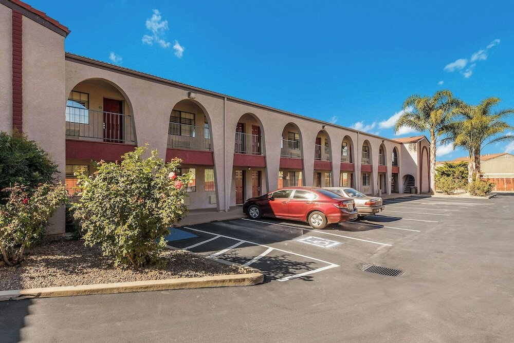 Фото Quality Inn Near Fort Hunter Liggett