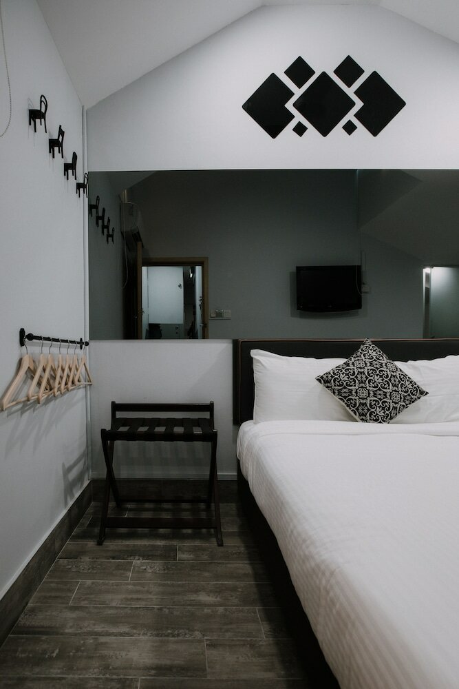 Фото Butternut Tree Hotel