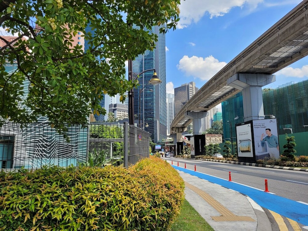 Фото The Hollwood Suites at Platinum