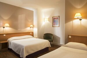 Central Hotel Paris (Paris, 14e Arrondissement, Rue du Maine, 1), hotel