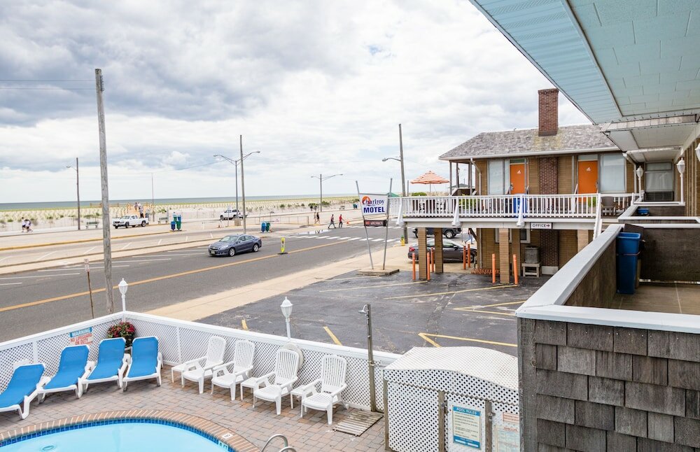 Фото Charlroy Motel