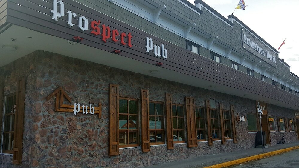 Фото Pemberton Hotel