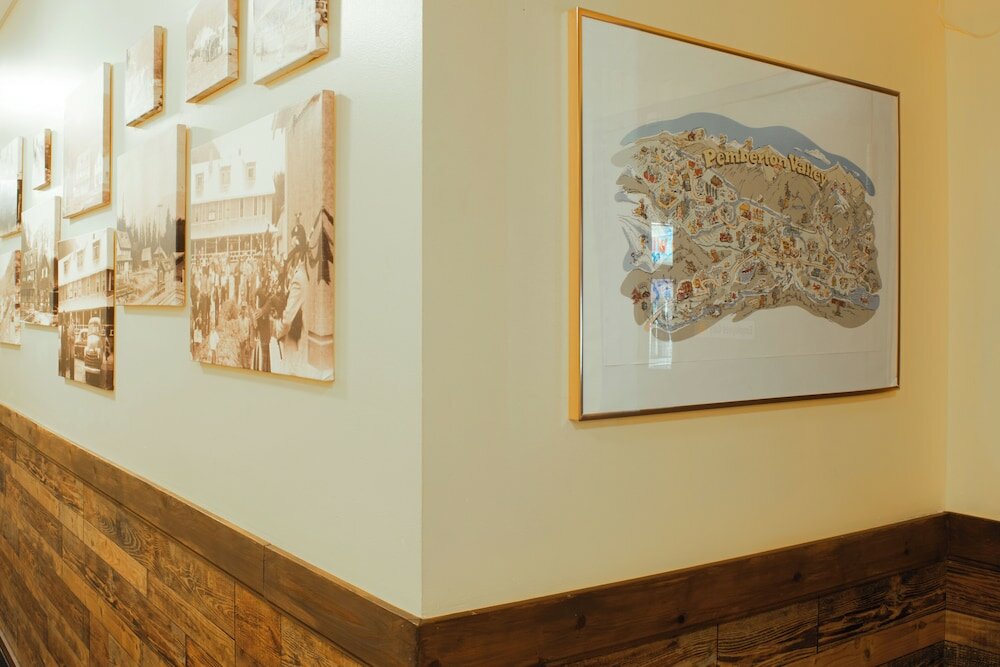 Фото Pemberton Hotel