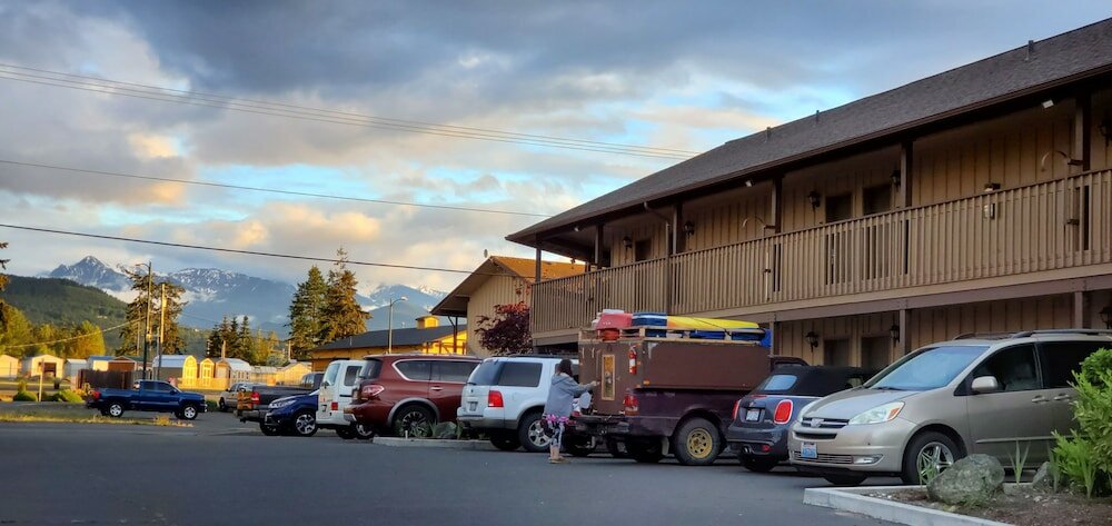 Фото Olympic View Inn