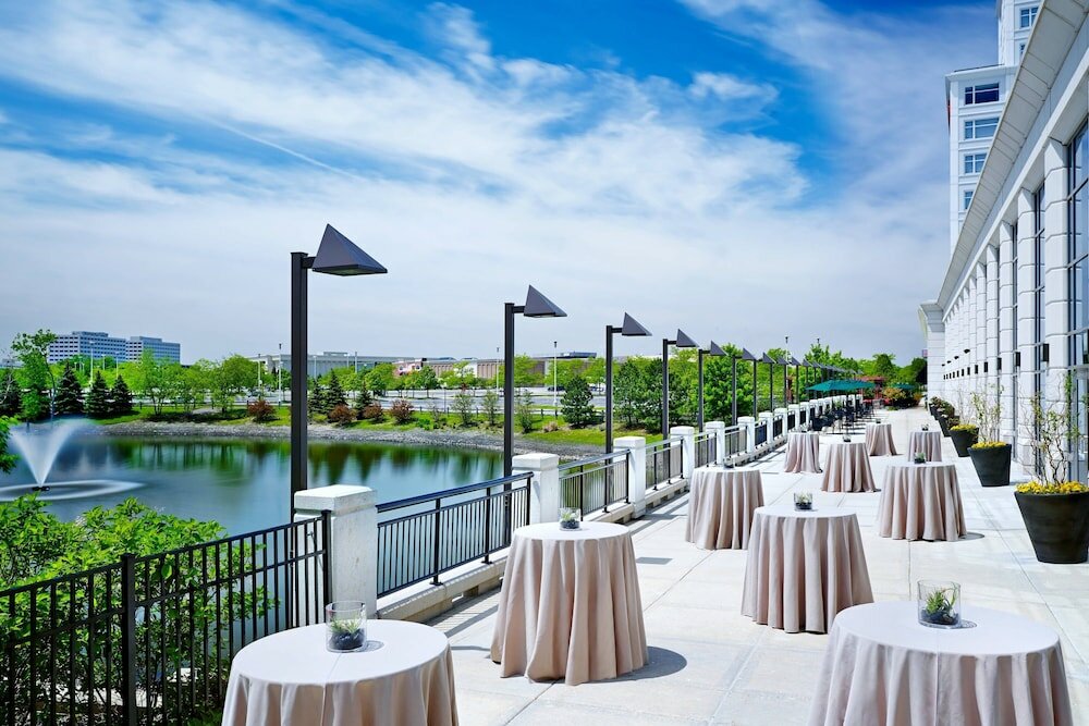 Фото The Westin Chicago Lombard