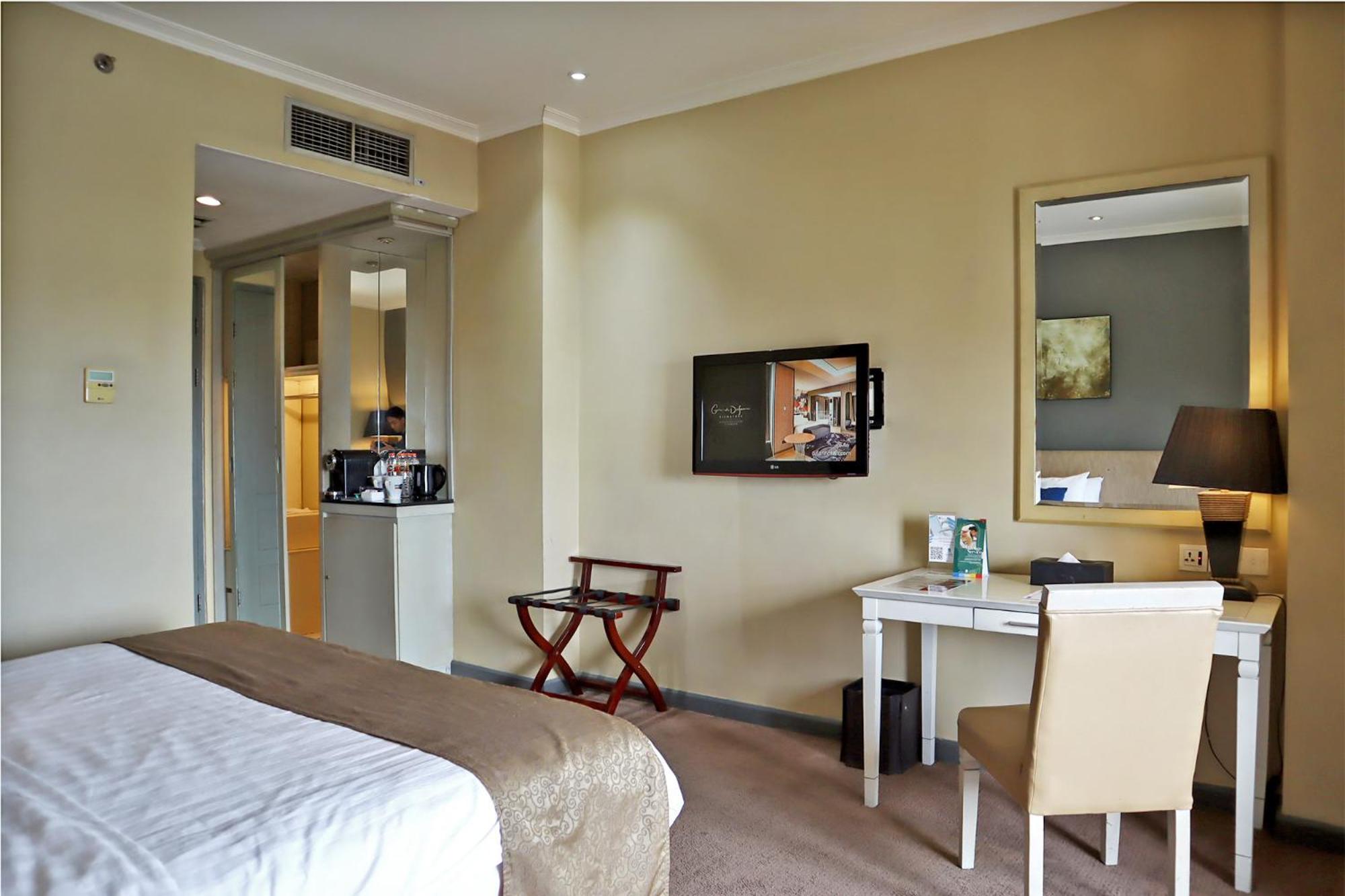 Фото Hotel Dafam Semarang