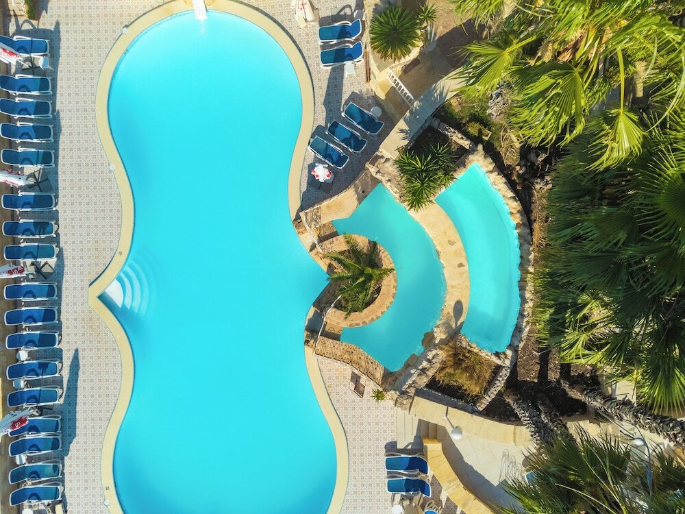 Фото Porto Azzurro Aparthotel