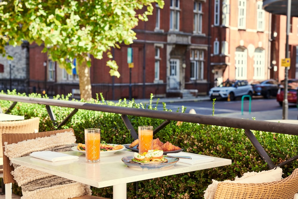 Фото Melia White House Apartments