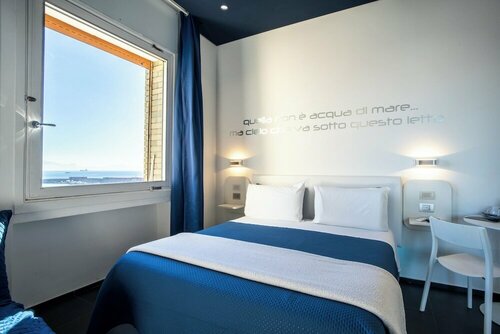 Внешний вид отеля Skyhouse Beverello в Неаполе, фото 2