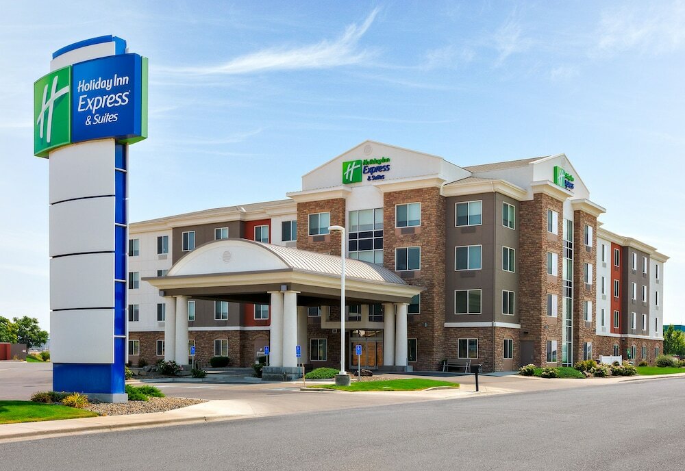 Фото Holiday Inn Express & Suites Ontario, an Ihg Hotel