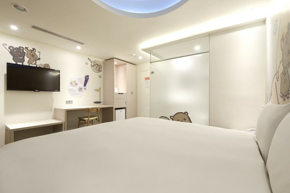 Фото Whoops Hotel