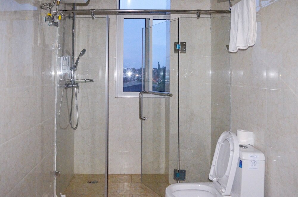 Фото Chinese Business Hotel