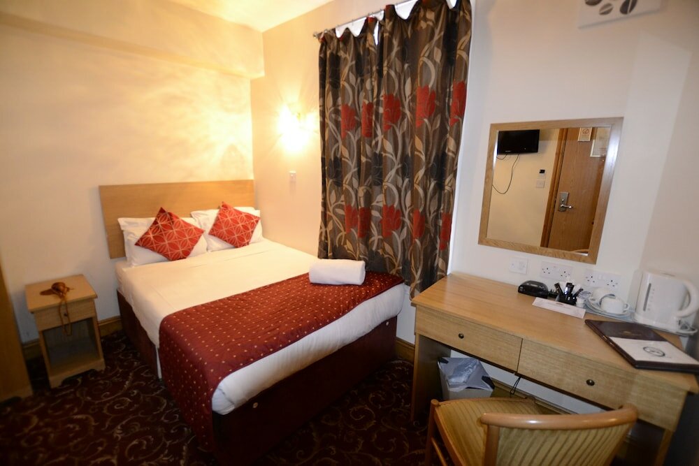 Фото Britannia Inn Hotel