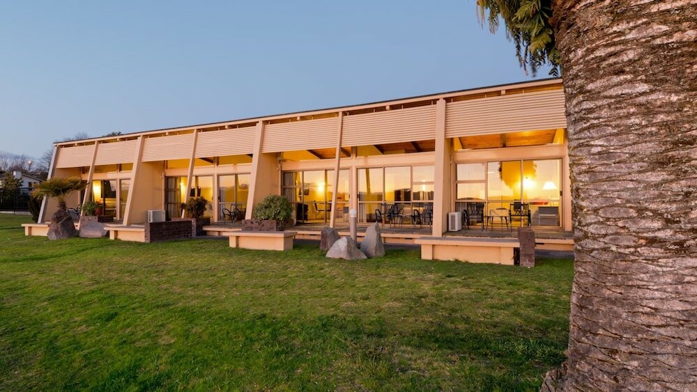 Фото Oasis Beach Resort