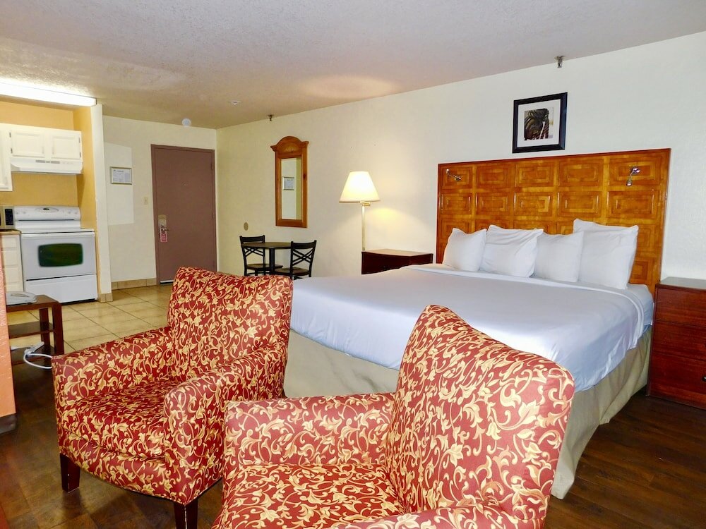 Фото Americas Best Value Inn & Suites Anchorage Airport