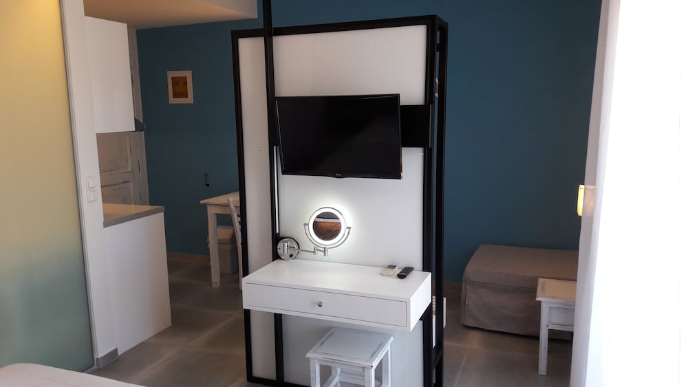 Фото Niriides Hotel