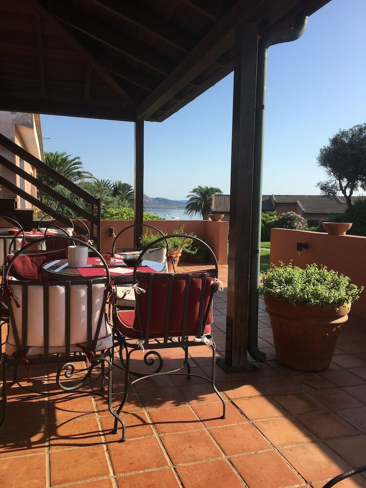 Фото Cala Rosa Club Hotel