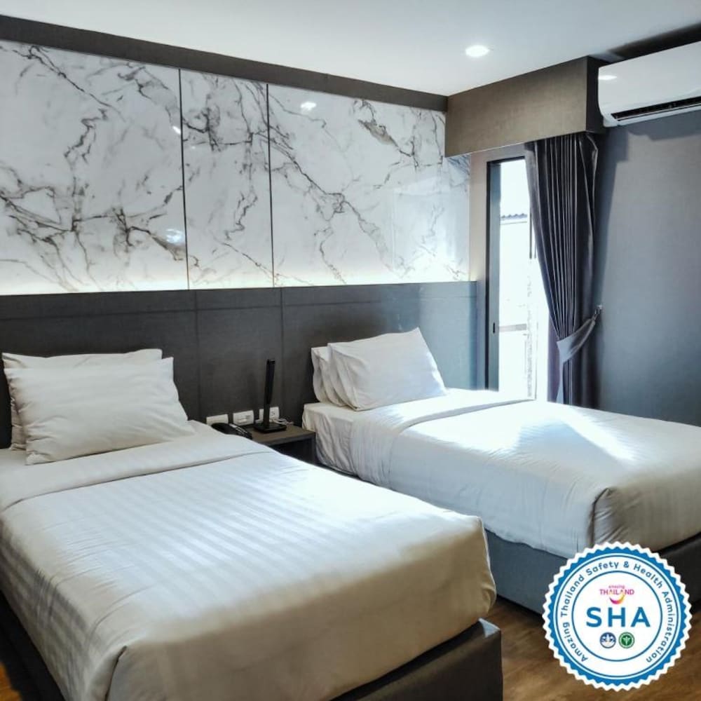 Фото Hyde Park Hotel Bangkok