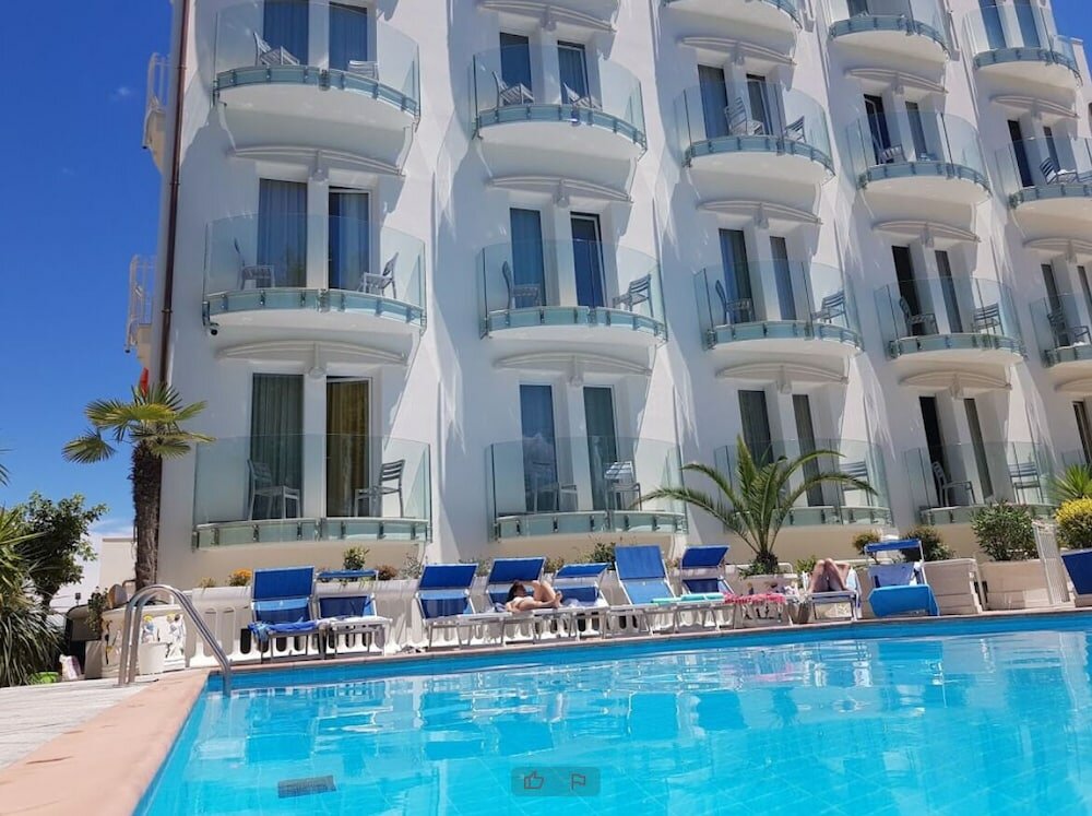 Фото Hotel Ambassador