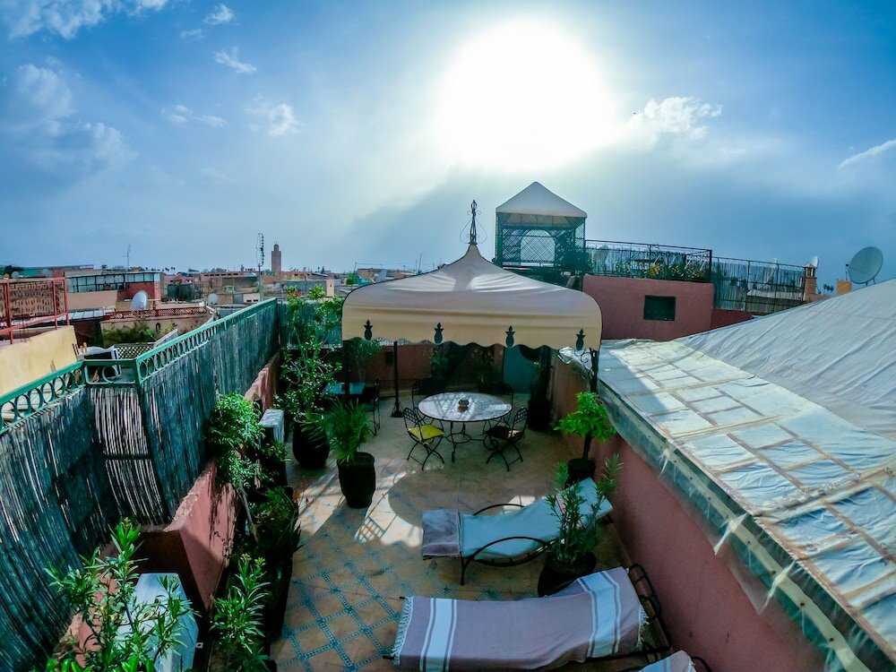 Фото Riad Bibtia