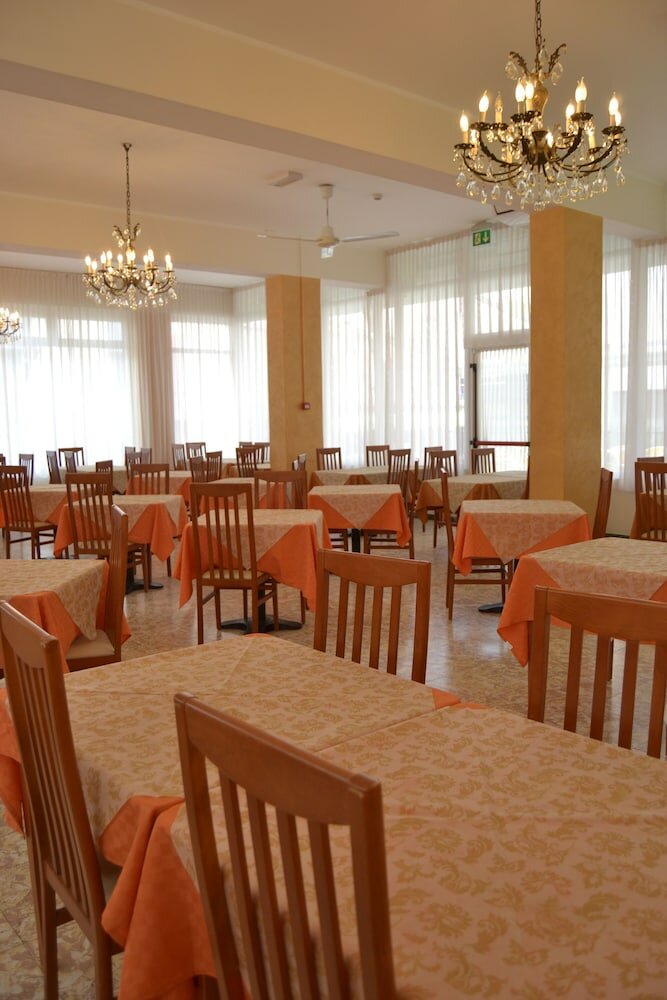 Фото Hotel Corona