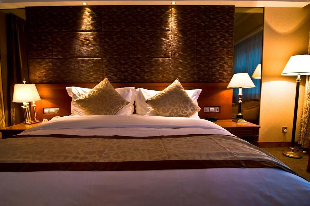 Фото Luxemon Hotel Shanghai Pudong