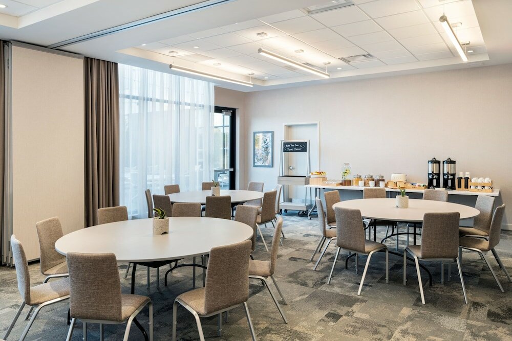 Фото Element San Jose Airport