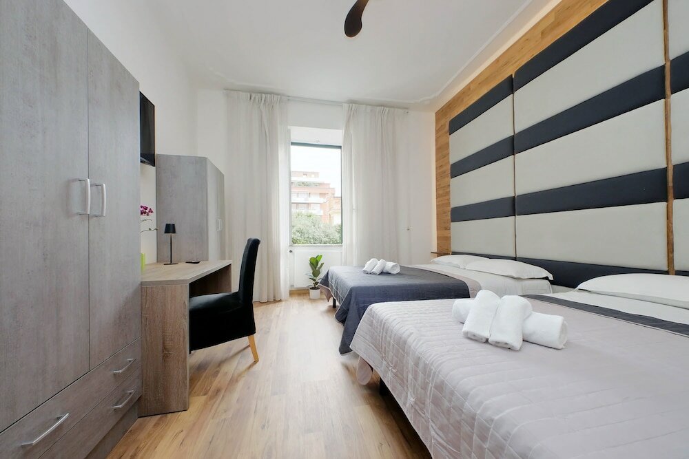 Фото  Pinidiroma Rooms and Suites