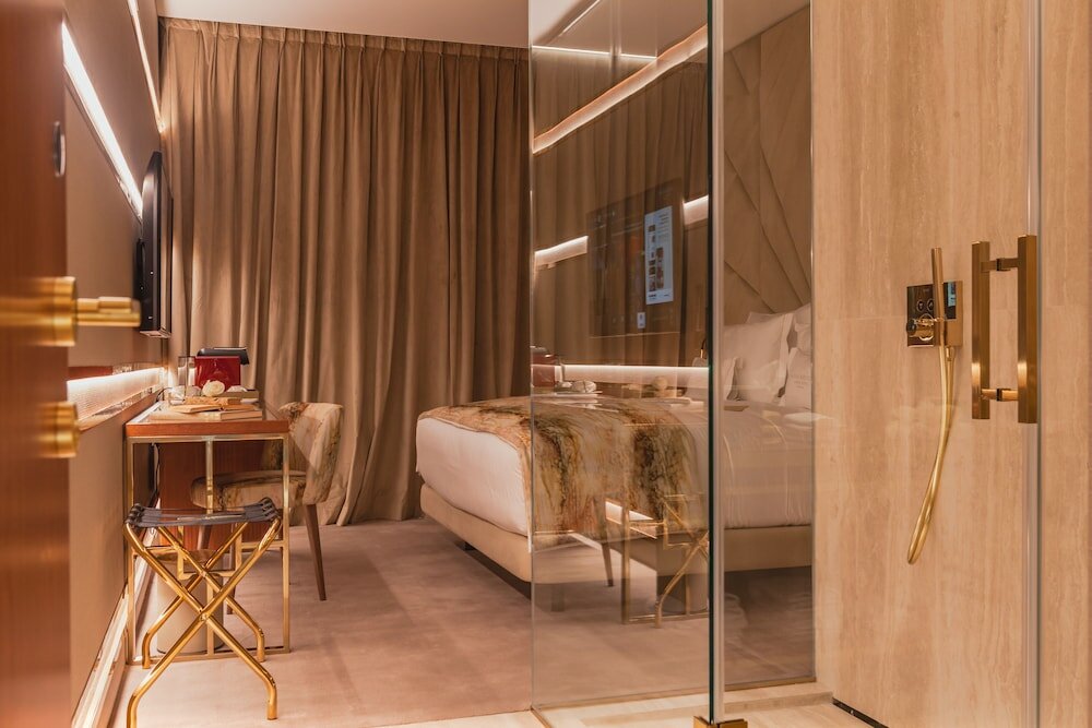 Фото Wine & Books Lisboa Hotel